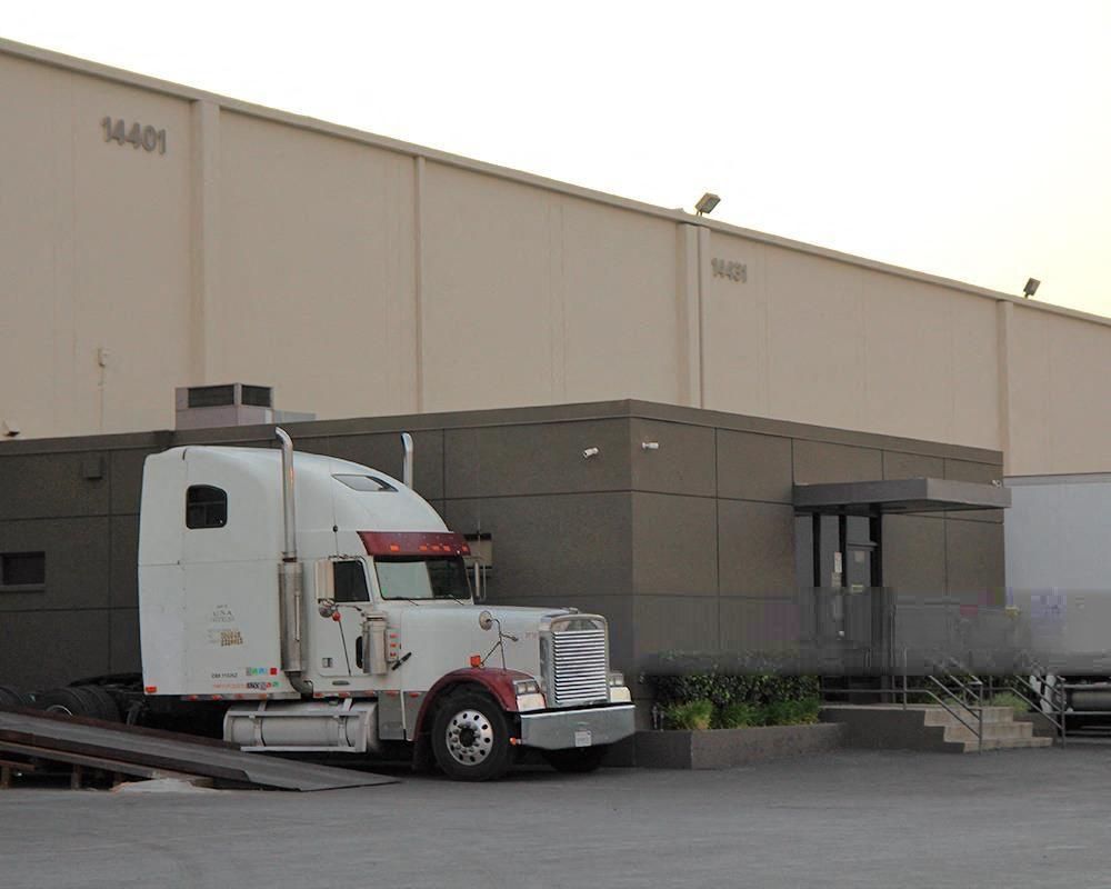 Voit La Mirada Distribution Center - 14401 Industry Circle photo 3