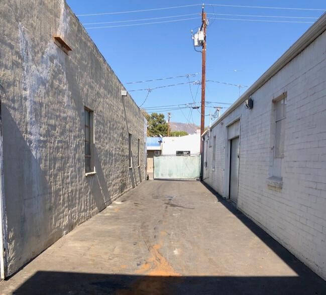 1712 1st St photo 4