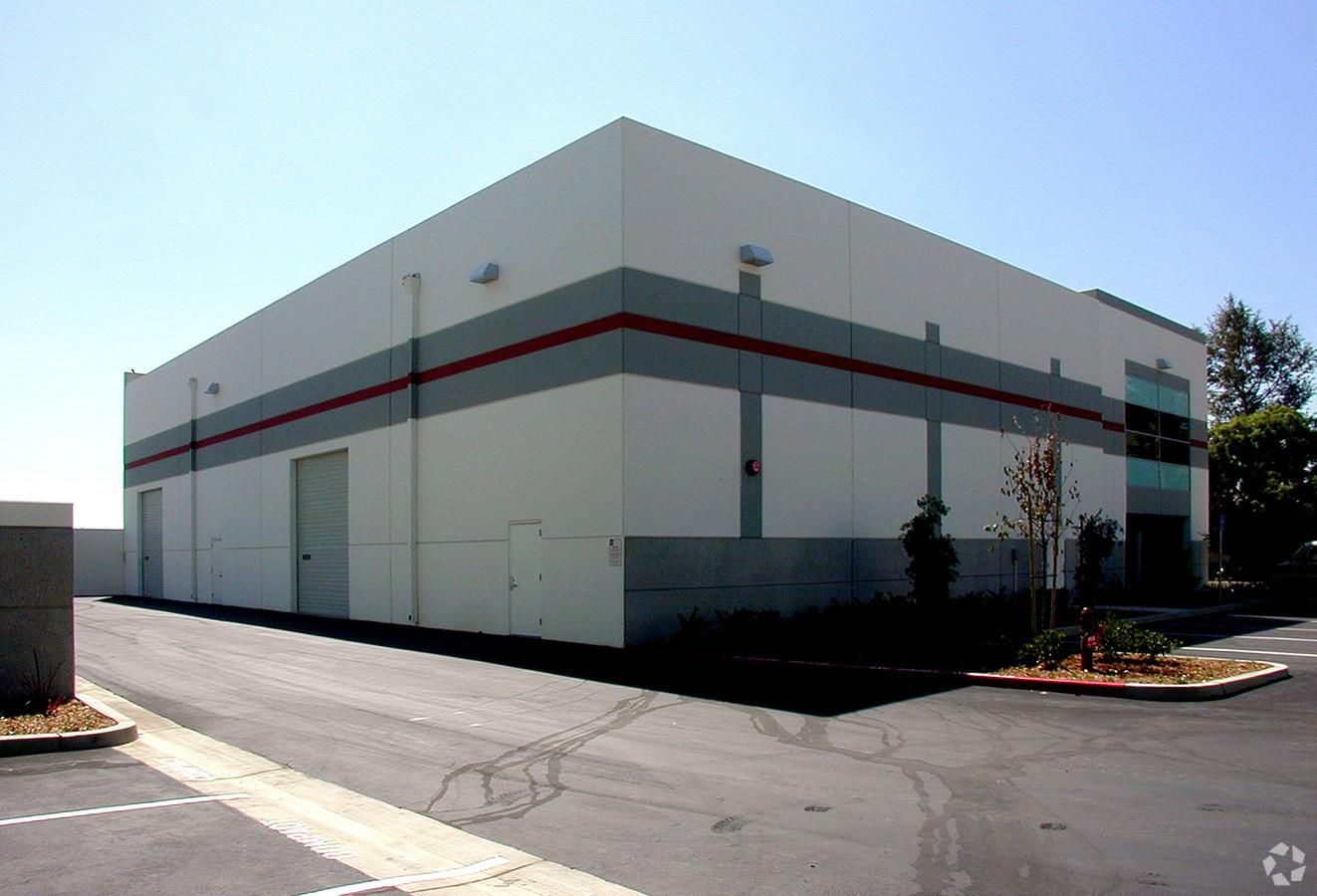 Bldg 10 photo 2