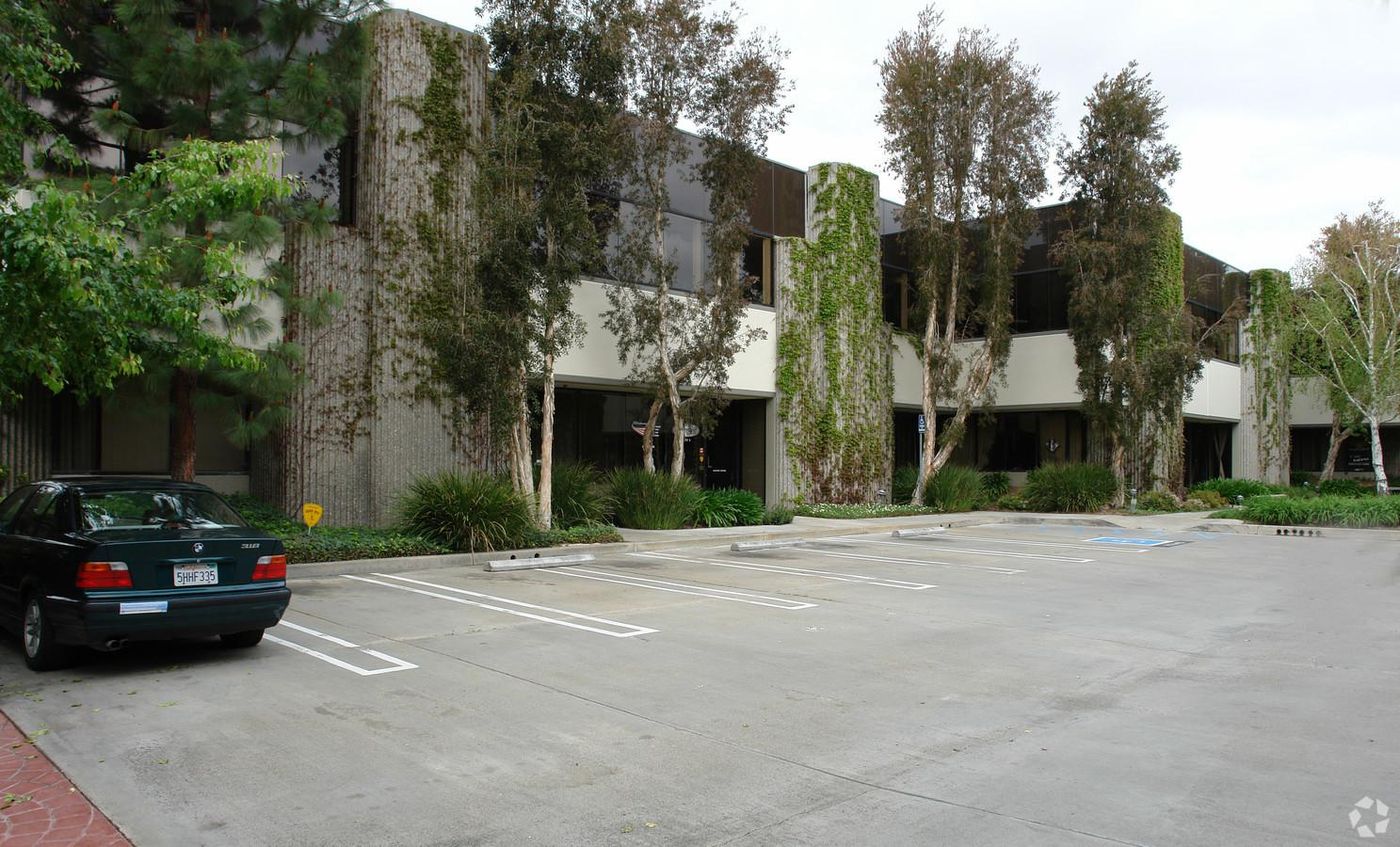 Industrial Property For Lease photo 1