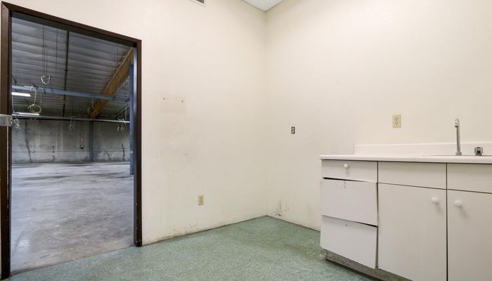 Warehouse Space for Sale at 624 E Rancho Vista Blvd Palmdale, CA 93550 - #9