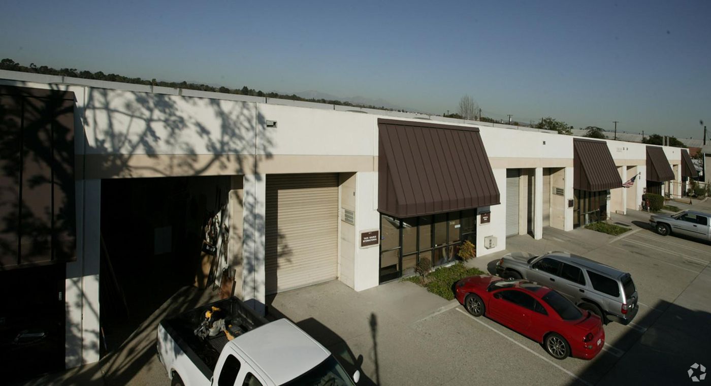 Fullerton Airport Commerce Ctr photo 3
