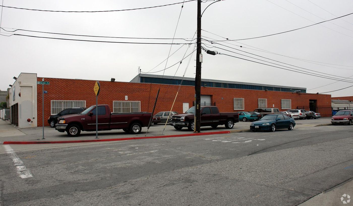 Executive Office Property for Lease photo 4