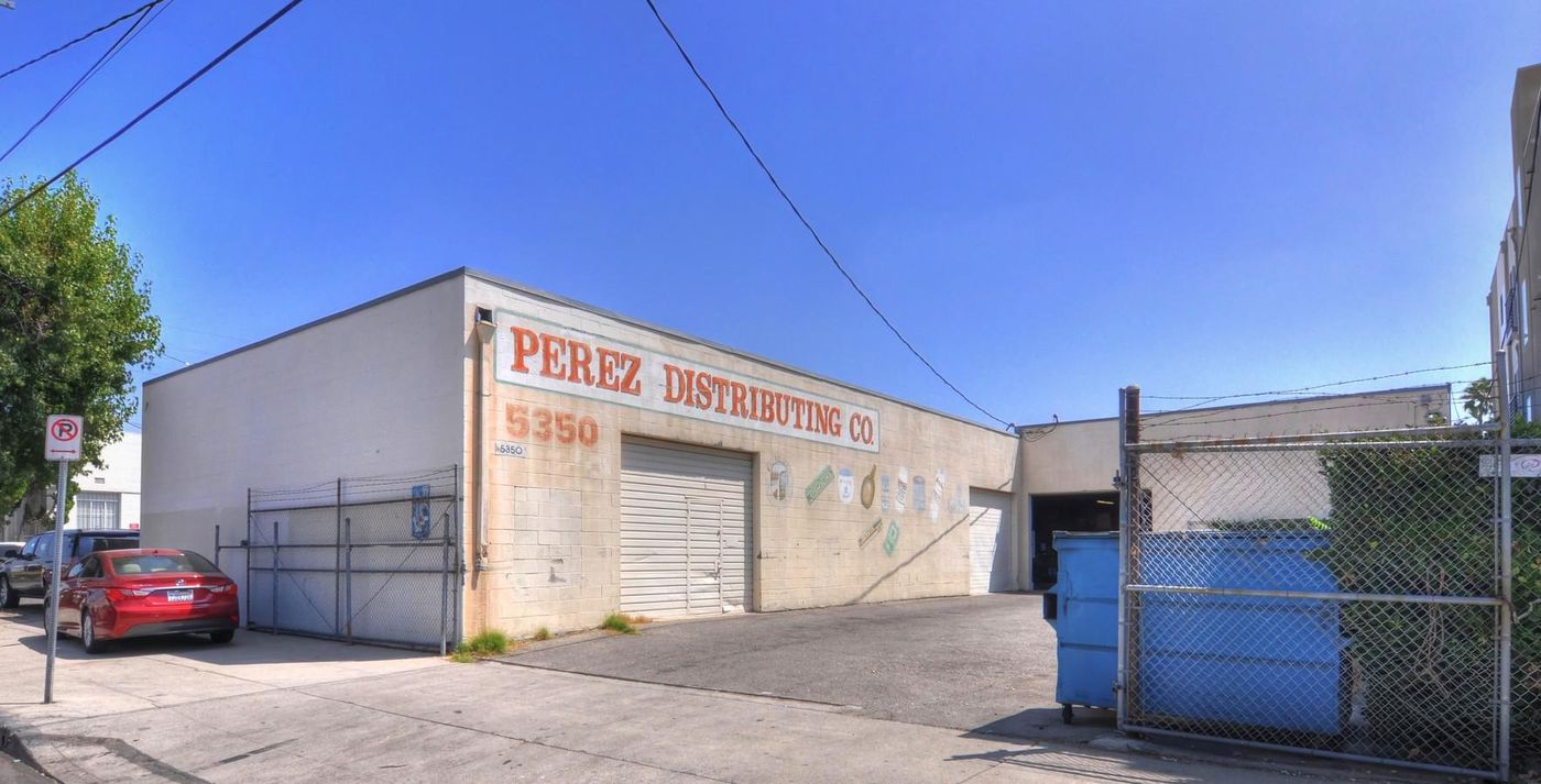 Perez Distributing Company photo 1