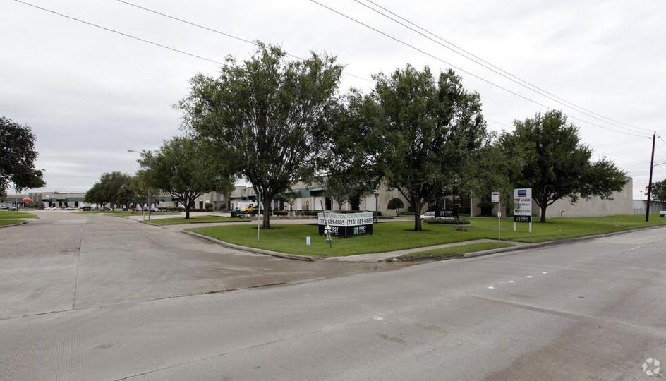 4749-4799 Eastpark Dr