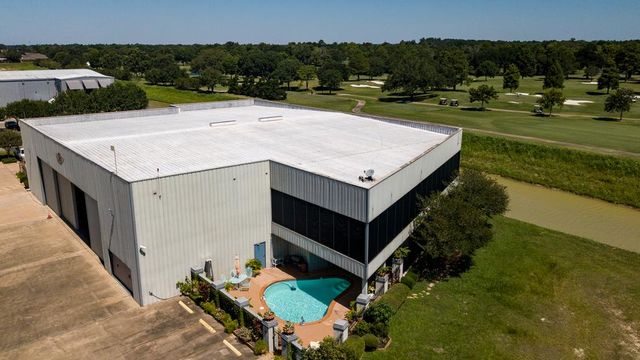 Hangar A1 18000 Groeschke Rd