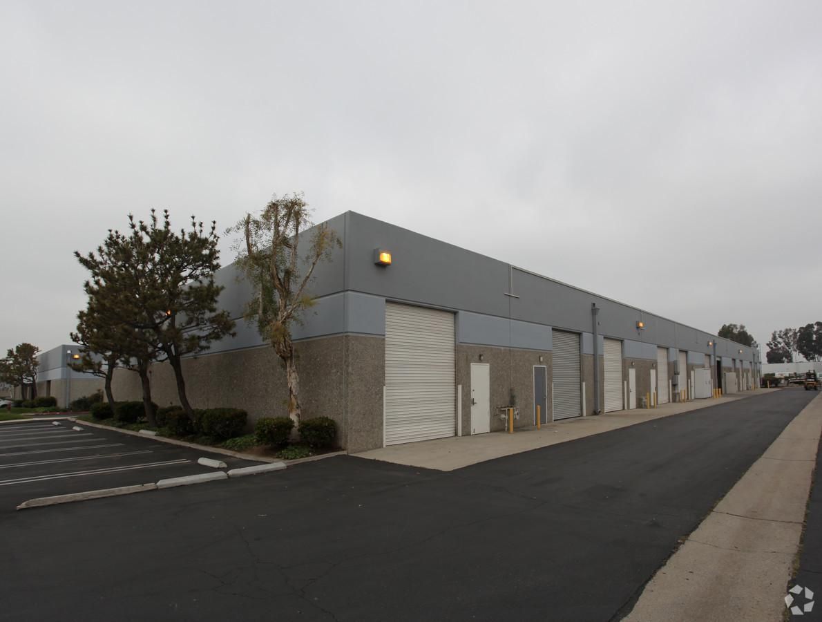 Bldg 1 photo 3