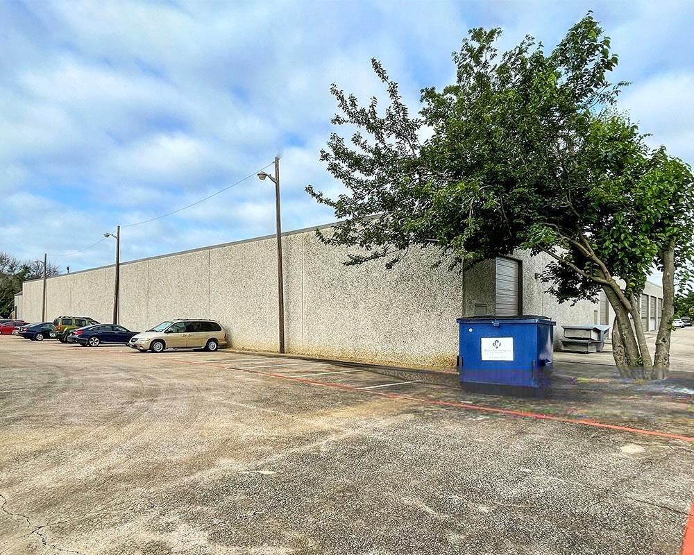 3151 Skylane Drive photo 4