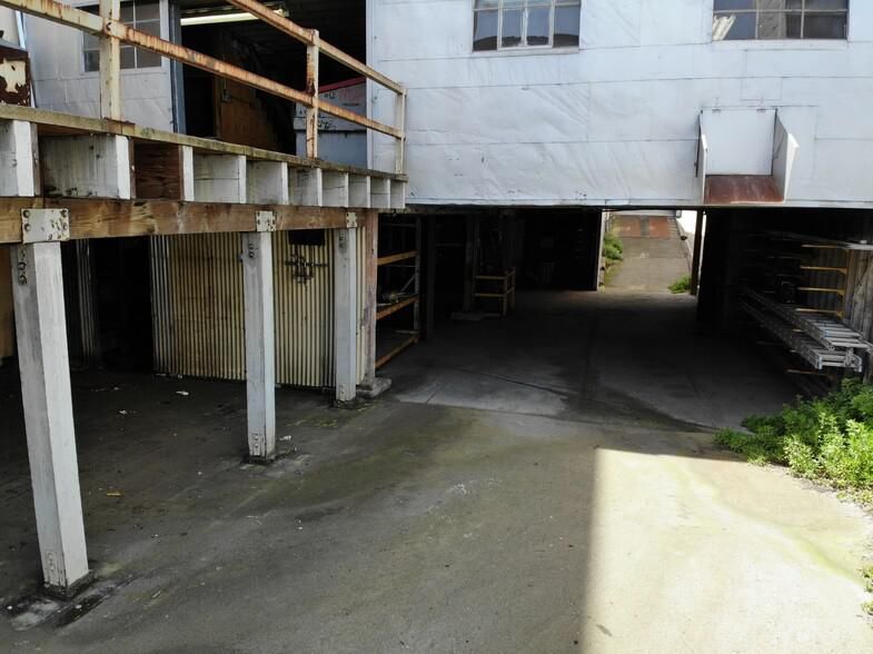1526 Powell St photo 4
