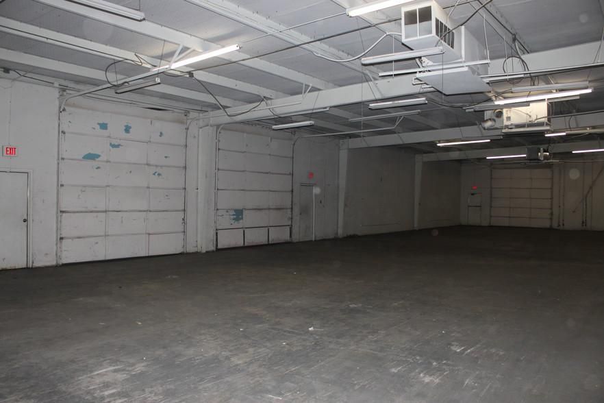 113 Industrial Blvd photo 2