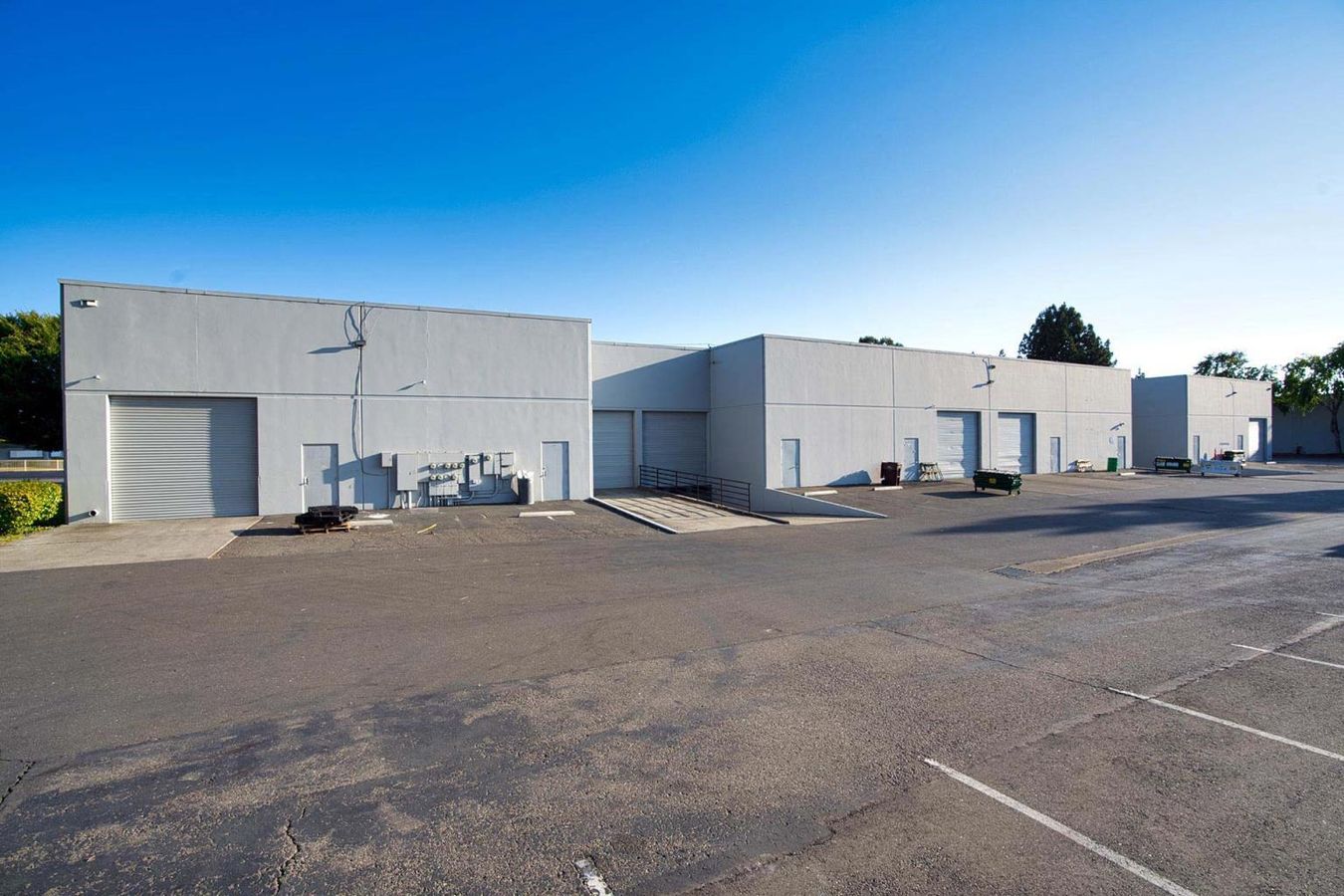 Parkway Commerce Center photo 4