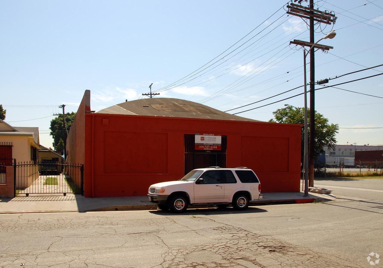 Industrial Property For Lease photo 1