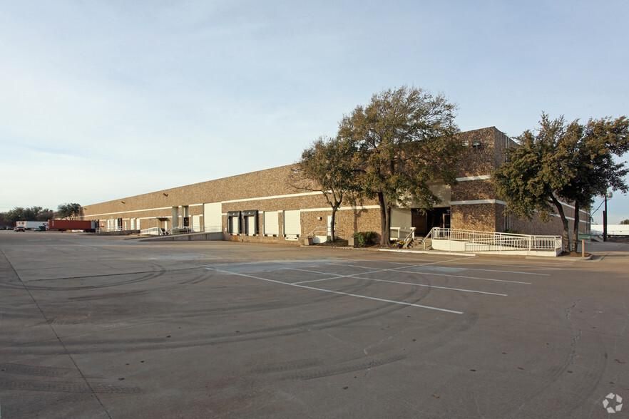 10401 Miller Rd photo 1