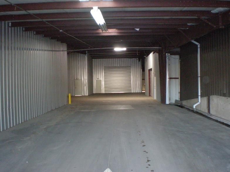 Hollister Business Park 16261 Hollister St photo 1