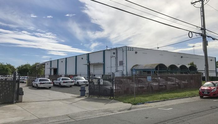 Warehouse Space for Sale at 320 Commerce Cir Sacramento, CA 95815 - #1