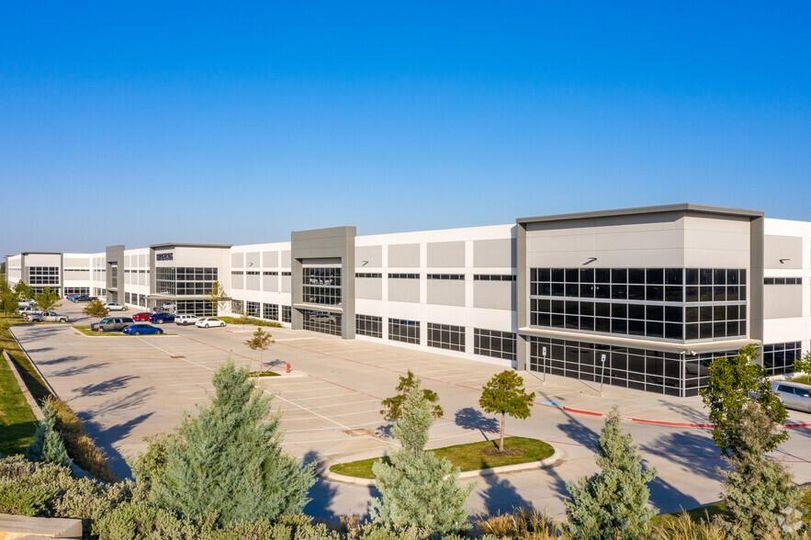 Building 2 2801 W Airport Fwy