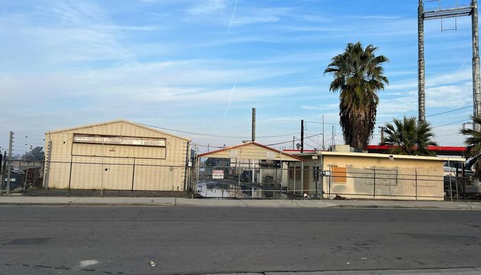 Warehouse Space for Rent at 1308 W Iota Fresno, CA 93728 - #7
