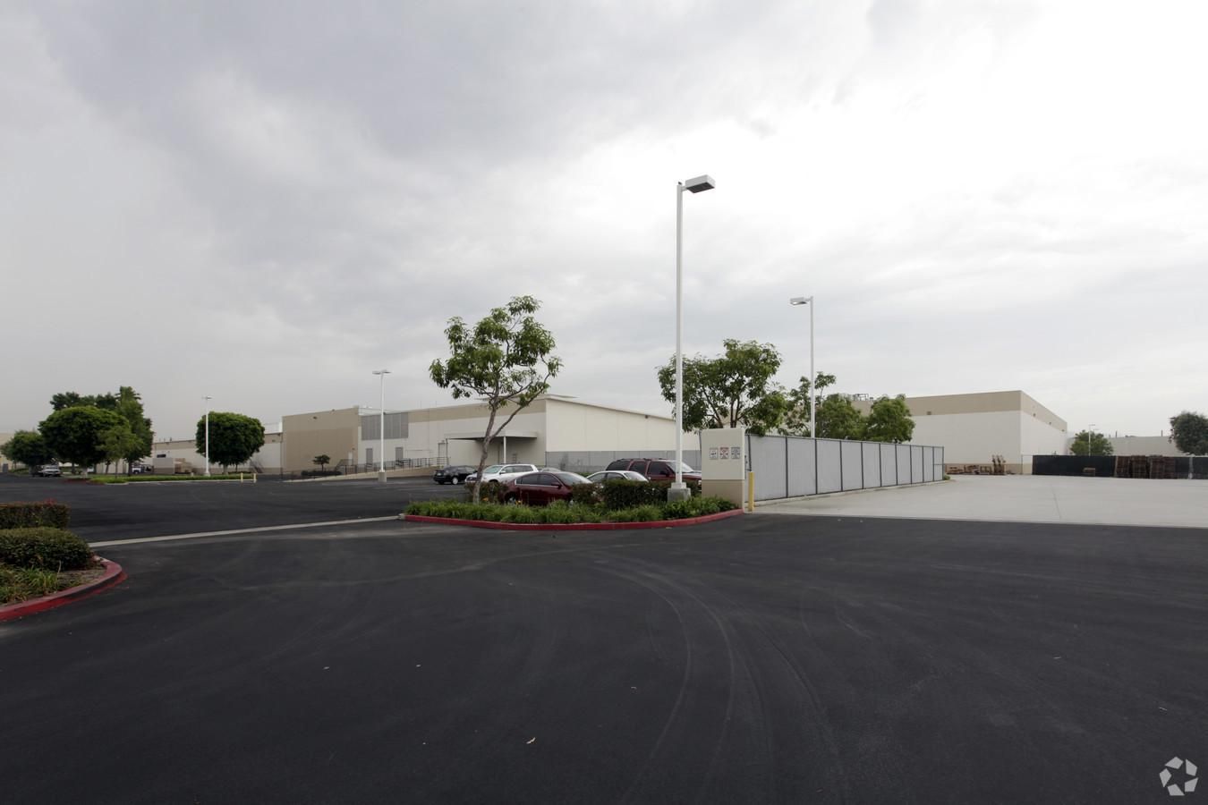 Industrial Property For Lease photo 1