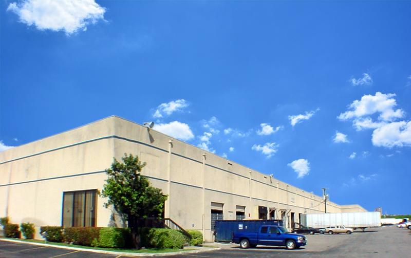 Building 1 3331-3347 N Panam Expy photo 4