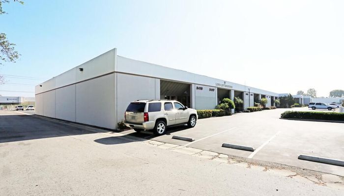 Warehouse Space for Rent at 3401-3419 W MacArthur Blvd Santa Ana, CA 92704 - #5