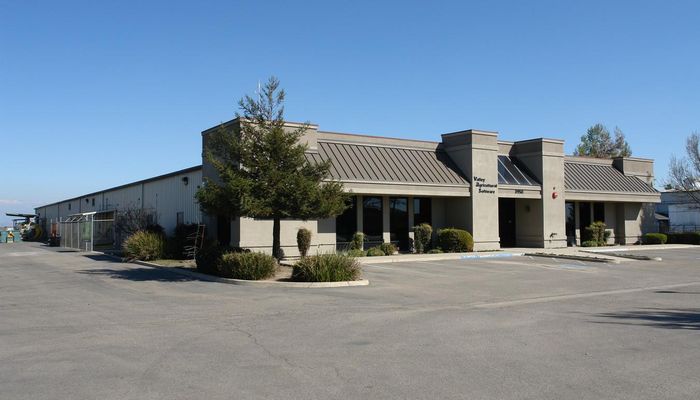 Warehouse Space for Sale at 3950-3962 S K St Tulare, CA 93274 - #1