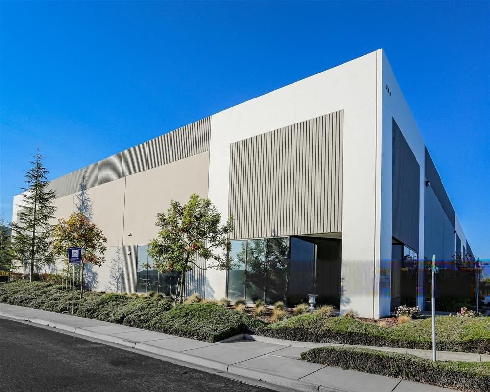 Cordelia Commerce Center: Building 1 photo 4