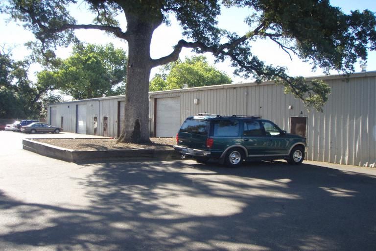 Building 2 photo 1