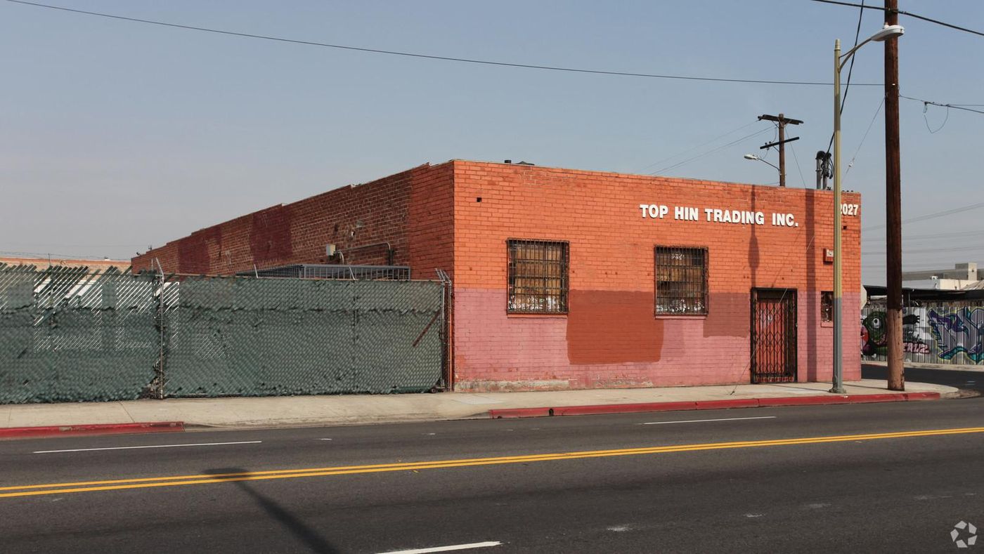 Flex Property For Lease photo 3