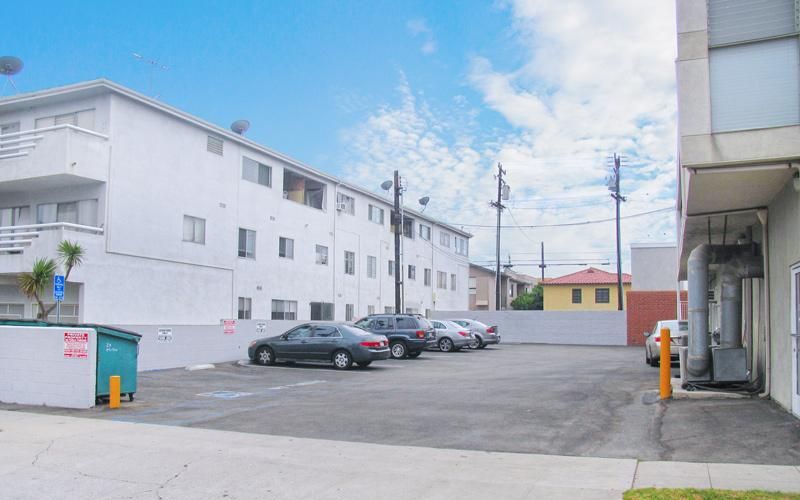1130 Montana Avenue photo 4