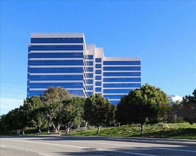 600 Corporate Pointe photo 3