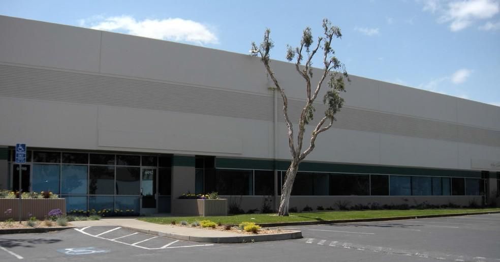 Pacific Business Center 6094 Stewart Ave photo 4
