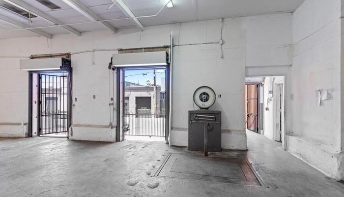 Warehouse Space for Rent at 410-420 E Beach Ave Inglewood, CA 90302 - #32