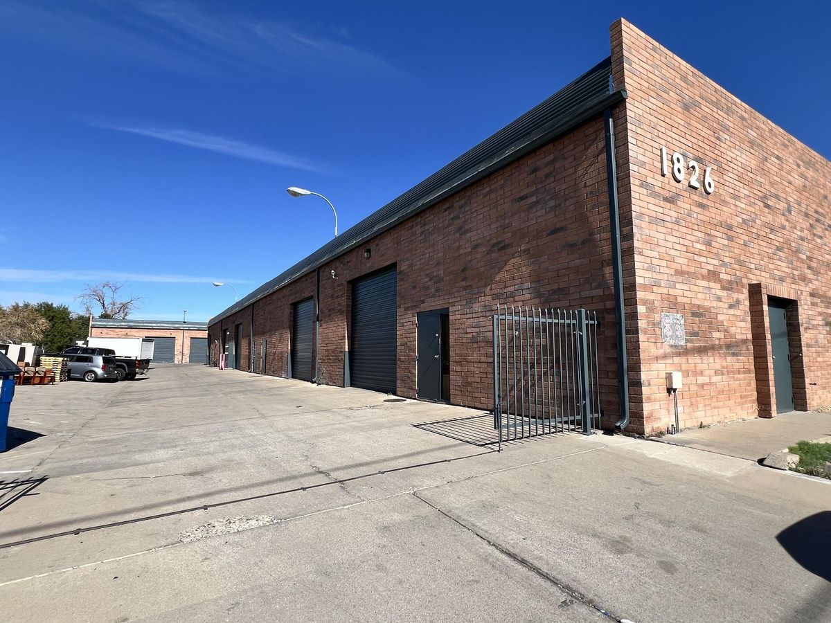 1826 W Sahuaro Dr photo 1