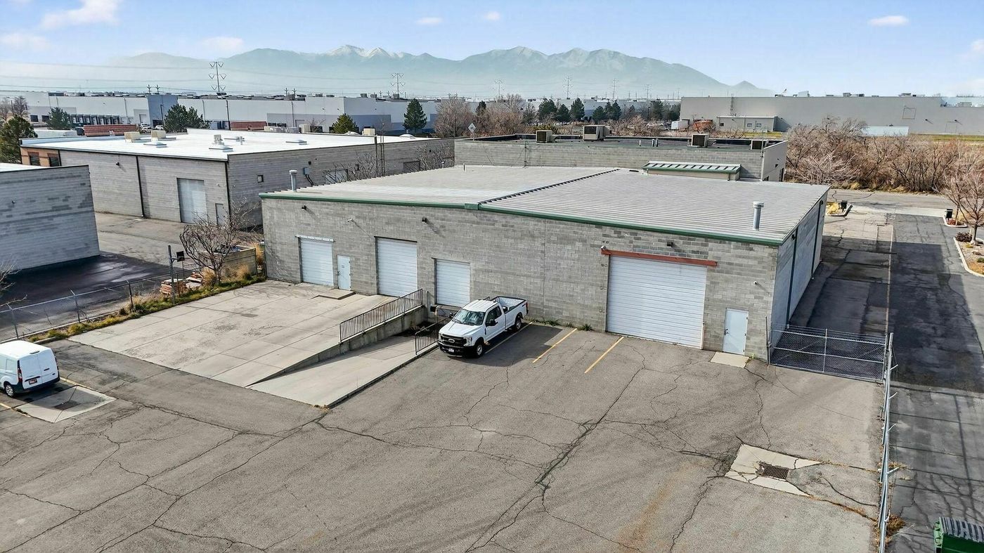 15,500 SF Office Warehouse | Salt Lake City photo 3