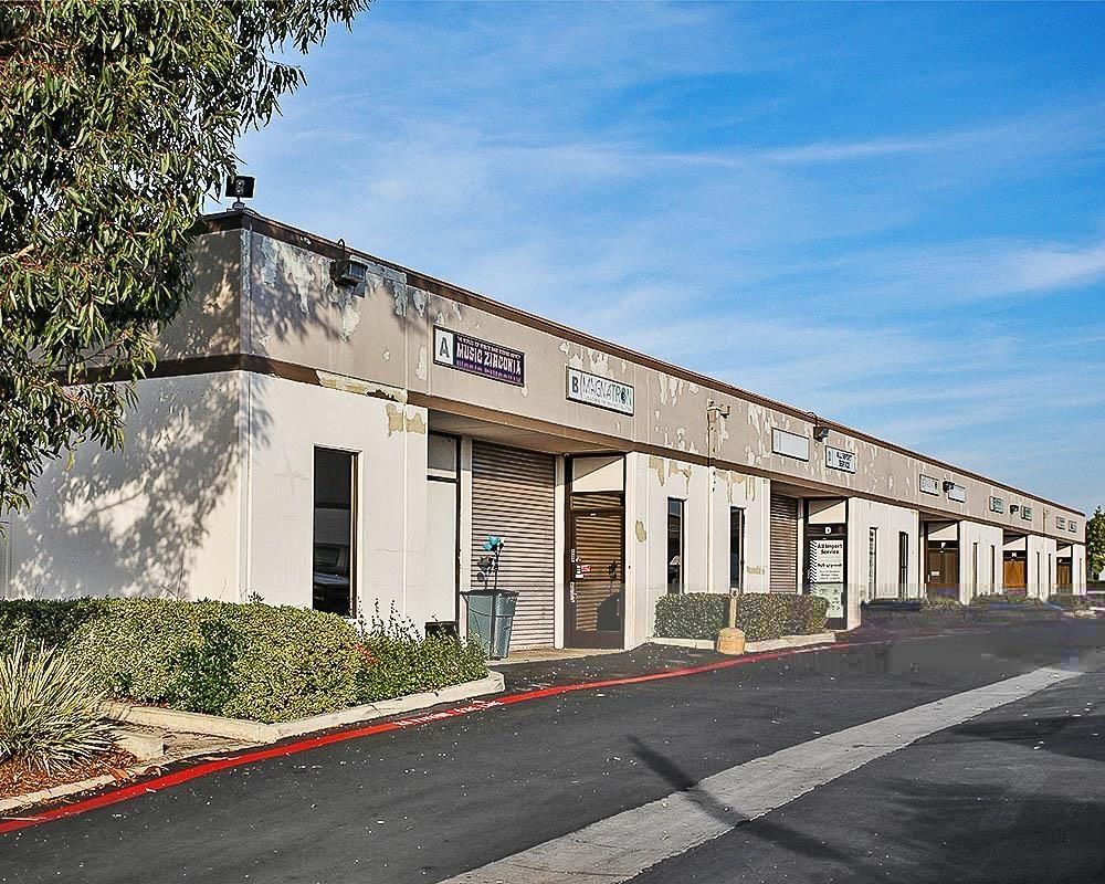 Cabrillo Commerce Center photo 2