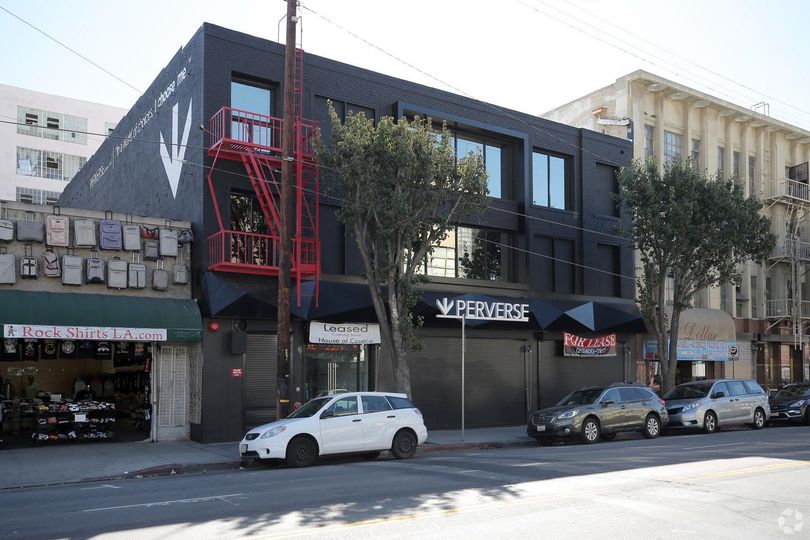 AMAZING GRND FLR COMMERCIAL LOFT