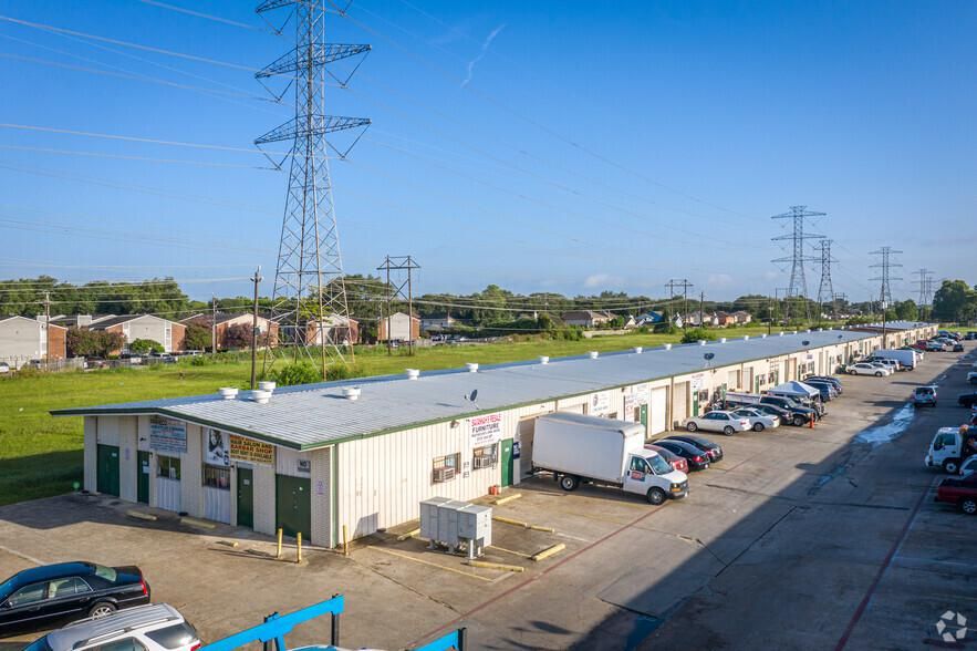 Bissonnet Business Park-Mechanics Welcome 11450 Bissonnet St photo 1