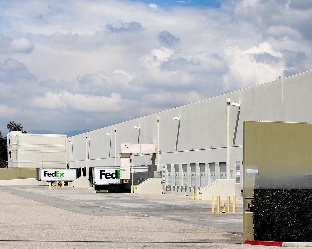 Sierra Business Park - Building 1 photo 2