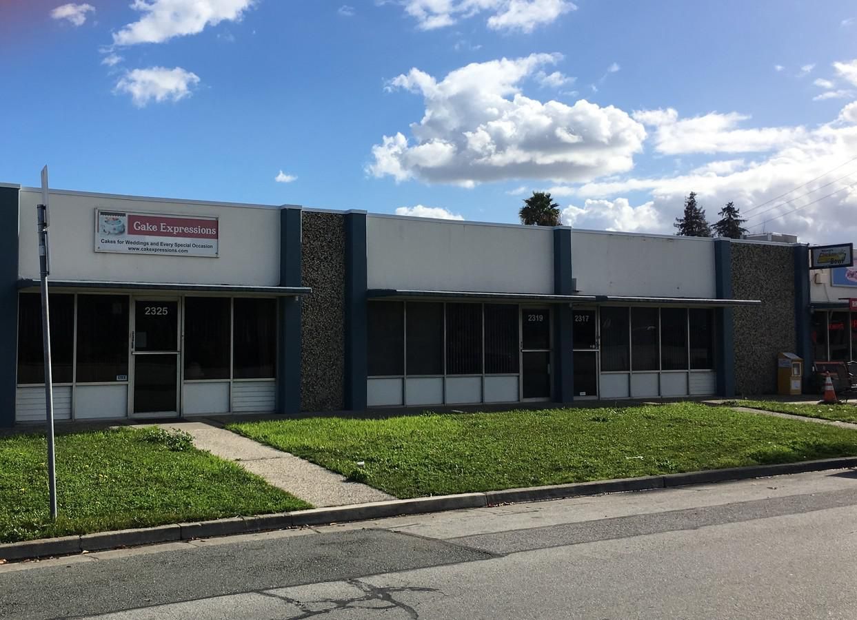 2305-2325 De La Cruz Blvd photo 1