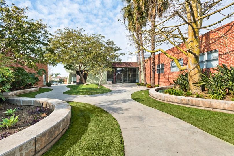 10113 Jefferson Blvd