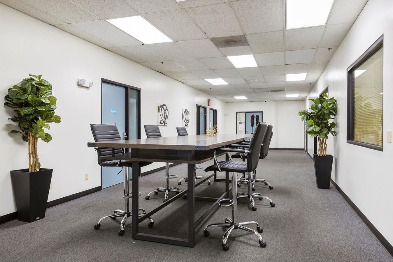 ReadySpaces Northridge photo 3