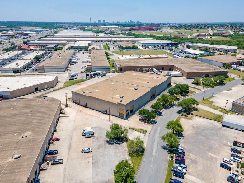 San Antonio #10 1811 Shipman Dr photo 2