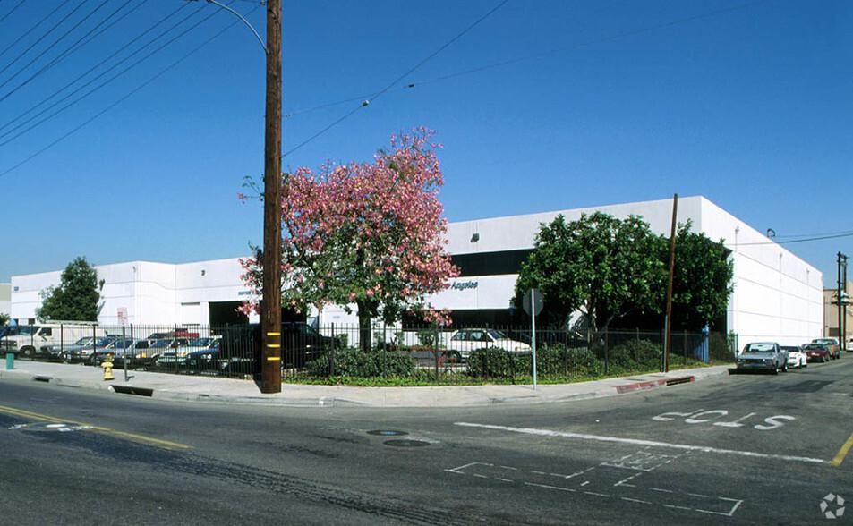 EB Bradley 5080 S Alameda St photo 2
