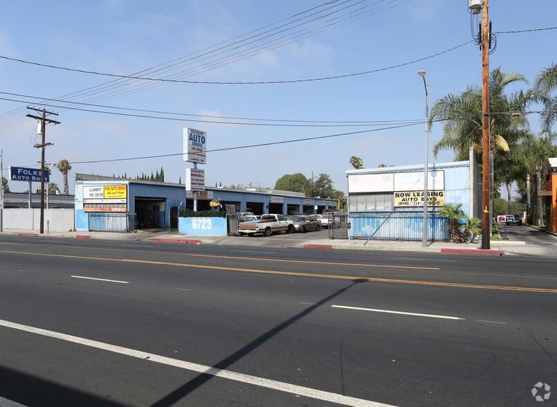 6723 Reseda Blvd photo 4