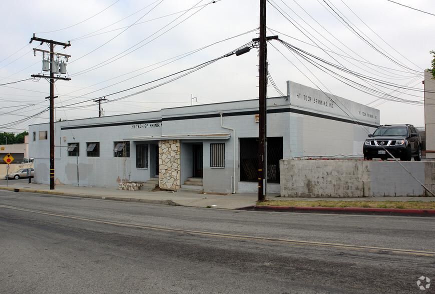 115 W Hyde Park Blvd photo 1