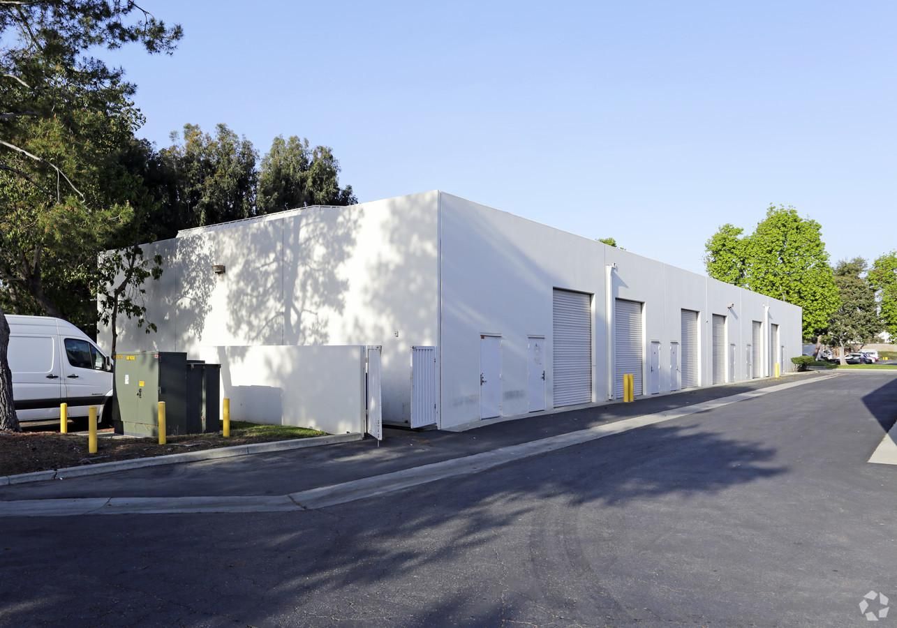 Bldg 7 photo 3