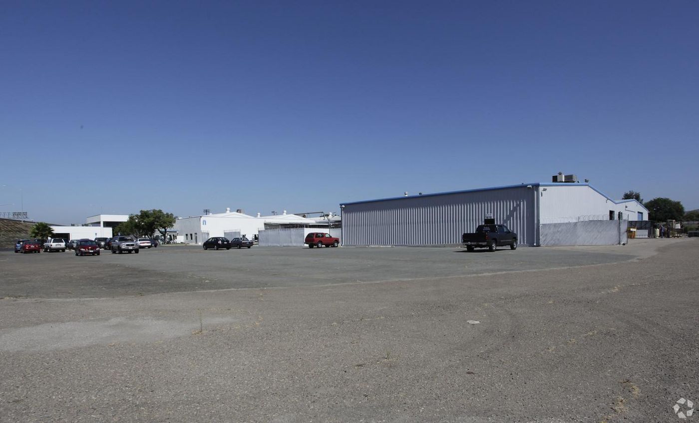 Industrial Property For Lease photo 3