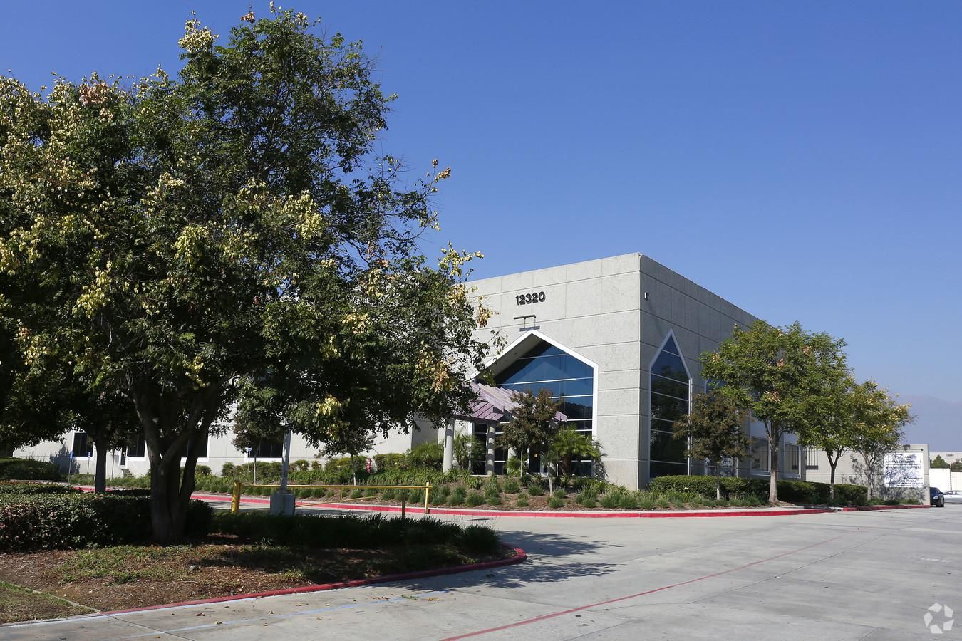 Building 1 photo 2