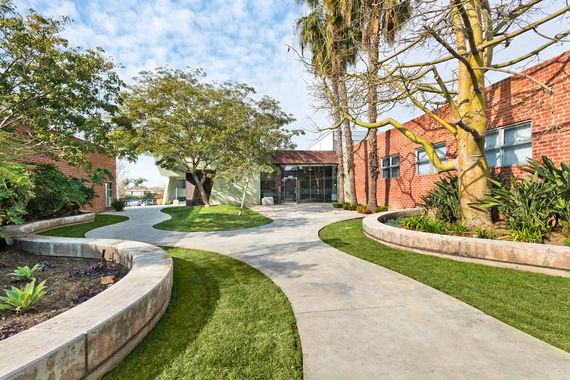 10113 Jefferson Blvd