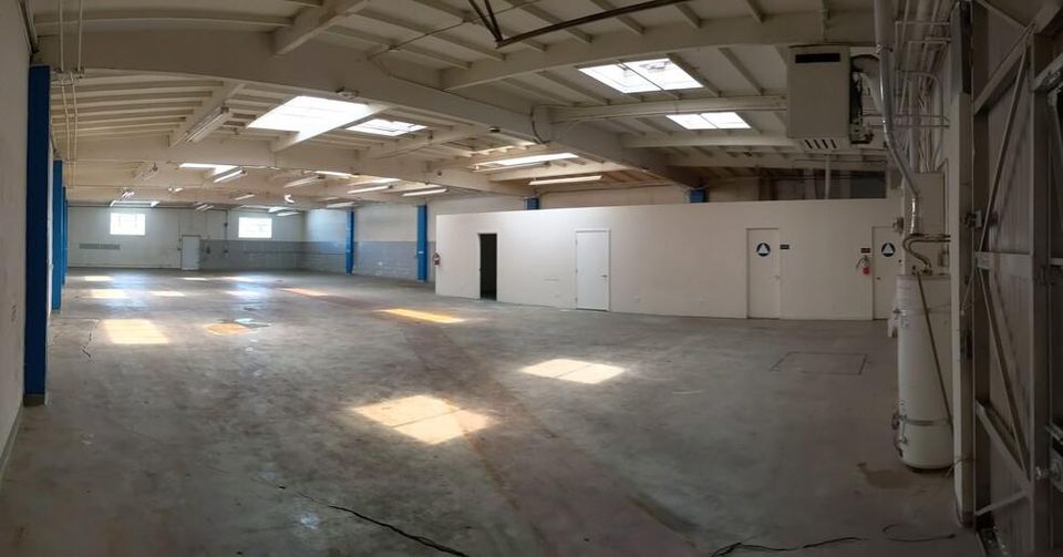 936 W Hyde Park Blvd